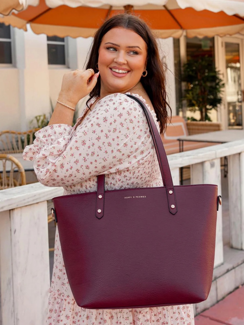 Poppy & Peonies Go-Getter Tote in Berry Mulberry - Picture 2 of 5
